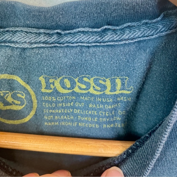 Fossil Men’s Graphic T-Shirt Size XS - Picture 4 of 4